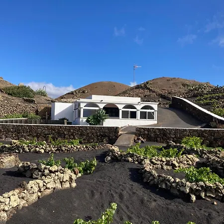 Casa Entre Montana
